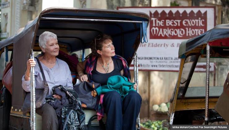 Judi Dench as “Evelyn” and Celia Imrie as “Madge” in THE BEST EXOTIC MARIGOLD HOTEL. 