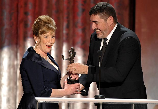 Phyllis Logan accepts award from Alfred Molina for Downton Abbey, Screen Actors Guild Awards 2013