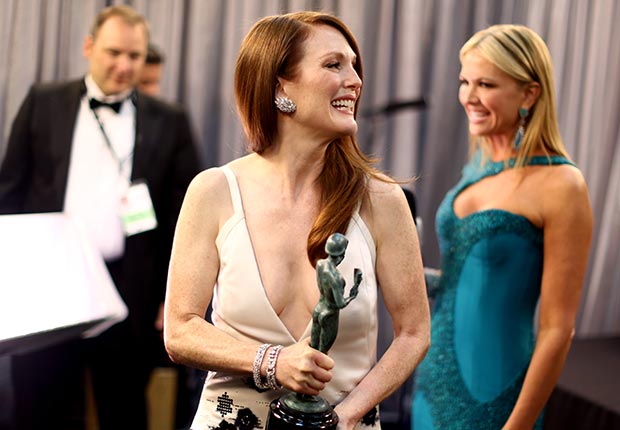 Julianne Moore backstage at the Screen Actors Guild Awards 2013
