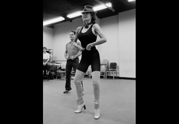 Raquel Welch rehearsing on Broadway (Tony Kent/Sygma/Corbis)