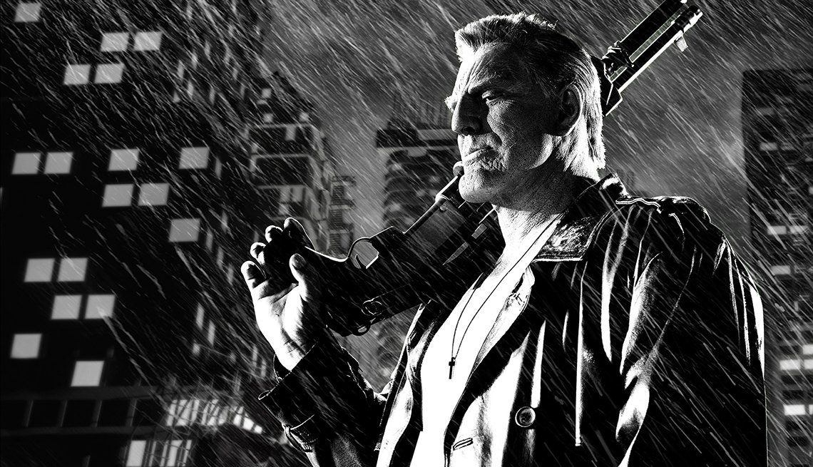 Sin City Movie Review, Trailer Stars Mickey Rourke, Bruce Willis