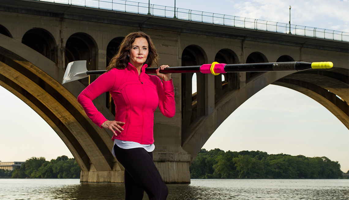 Wonder Woman Lynda Carter Potomac river sculling rowing