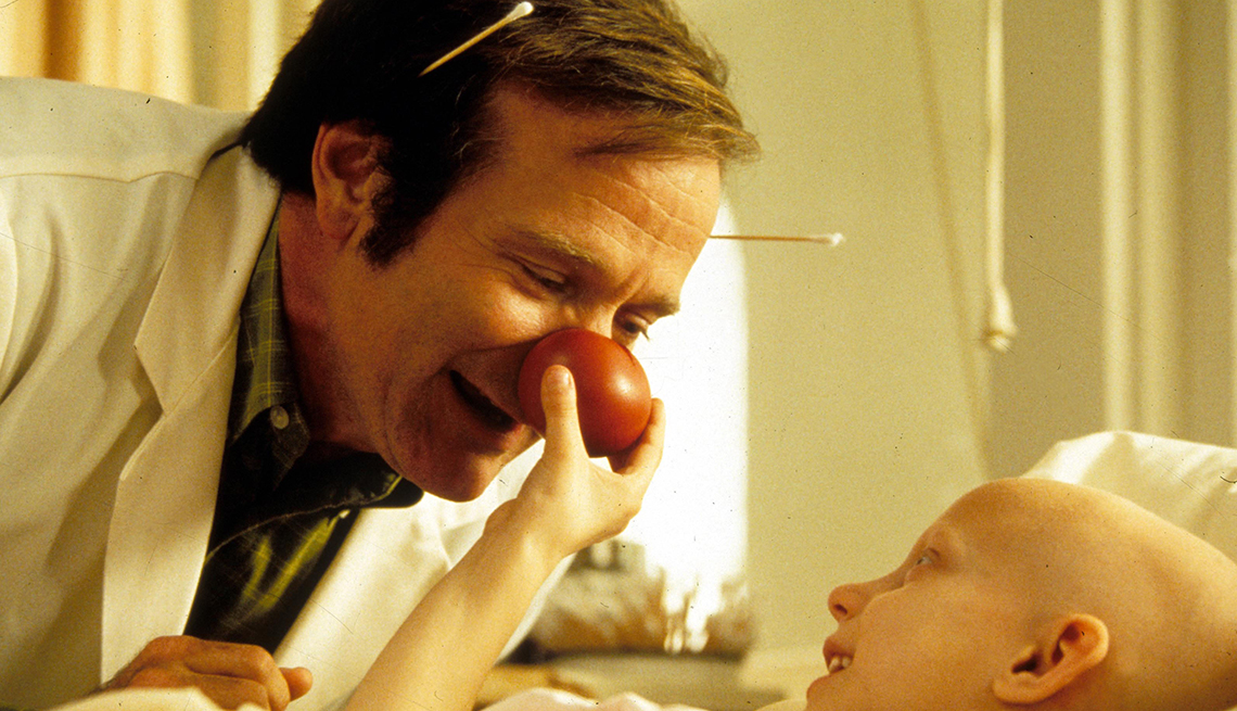 10 personajes inolvidables de Robin Williams - 'Patch Adams,' 1998