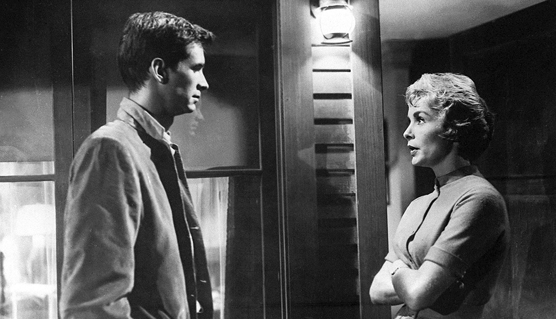 Anthony Perkins y Janet Leigh en una escena de la película Psycho