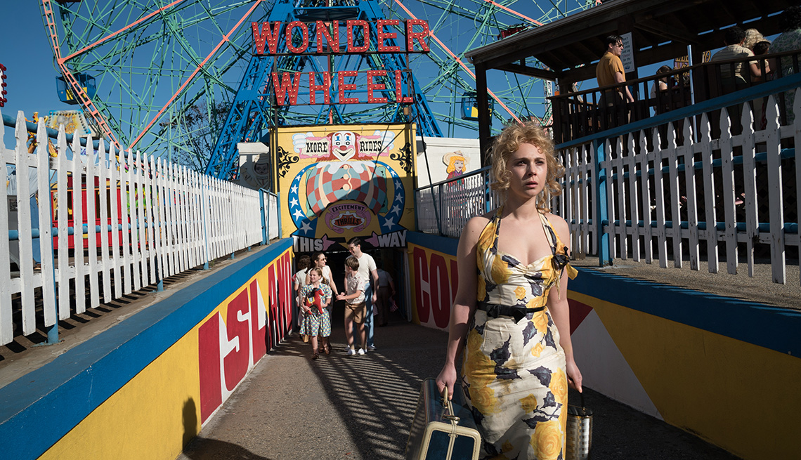 Juno Temple en una escena de la película Wonder Wheel de Woody Allen
