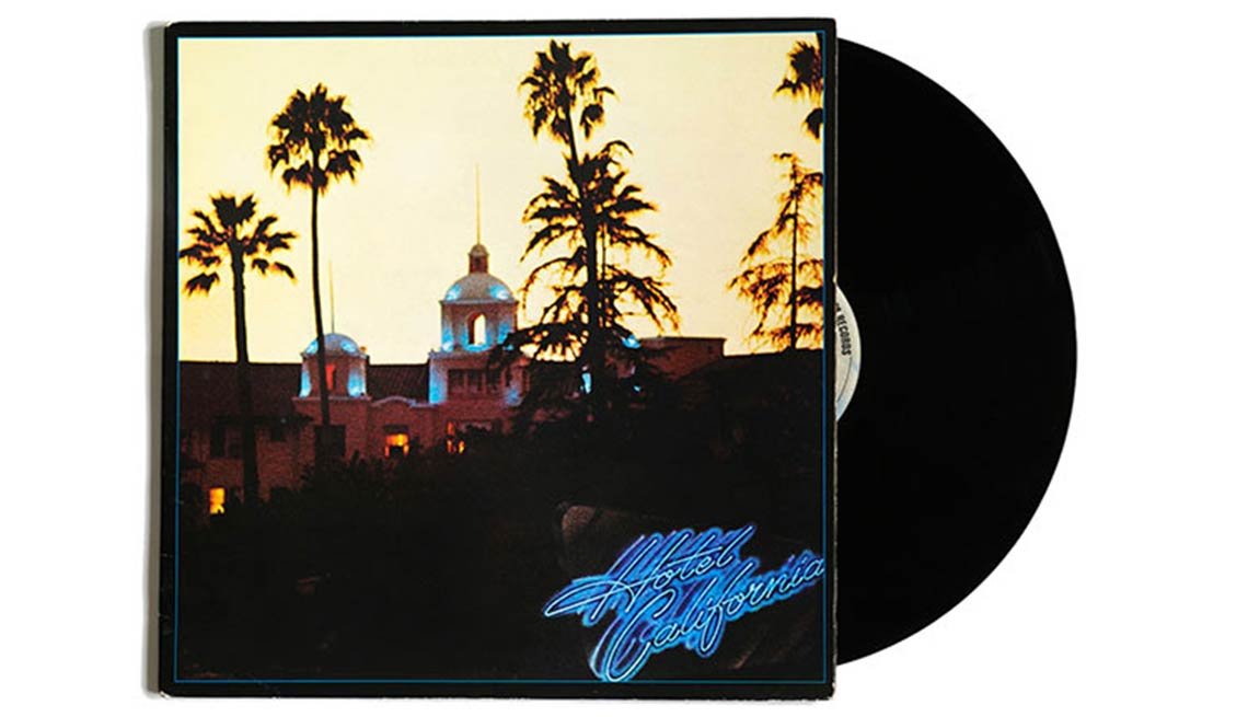 Отель калифорния на телефон. Eagles - Hotel California 1976 CD. Eagles Hotel California альбом. Eagles Hotel California 1976 обложка. Eagles Hotel California обложка.