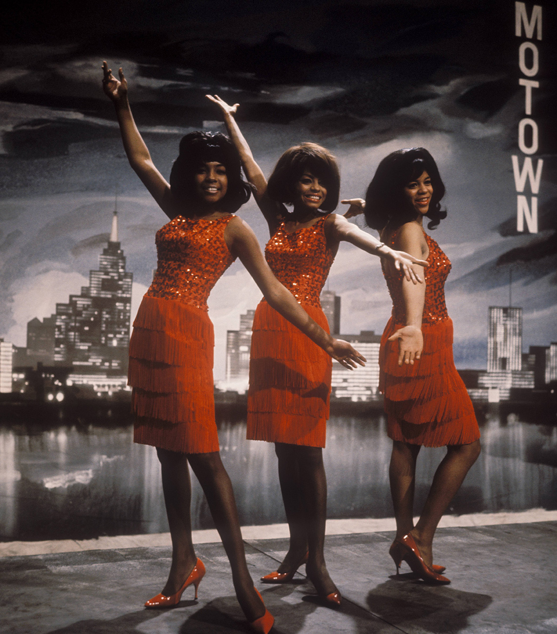 The Supremes performing