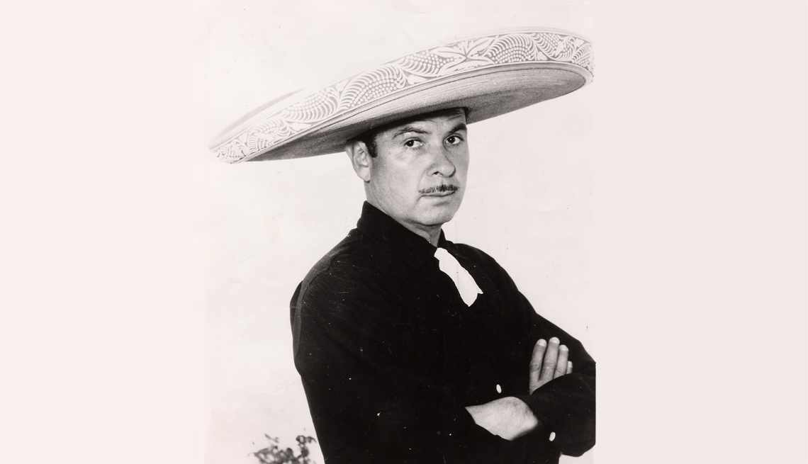 item 2 of Gallery image - Antonio Aguilar posa con un sombrero mexicano