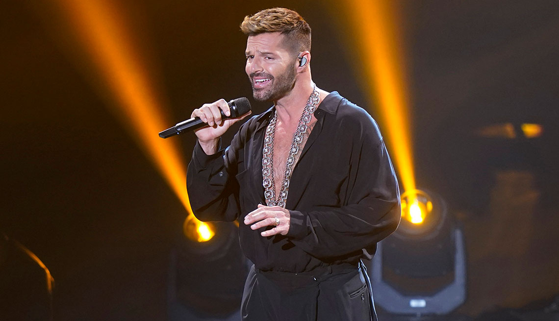 Ricky Martin en su presentación en la noche de gala del Latin GRAMMY 2020.