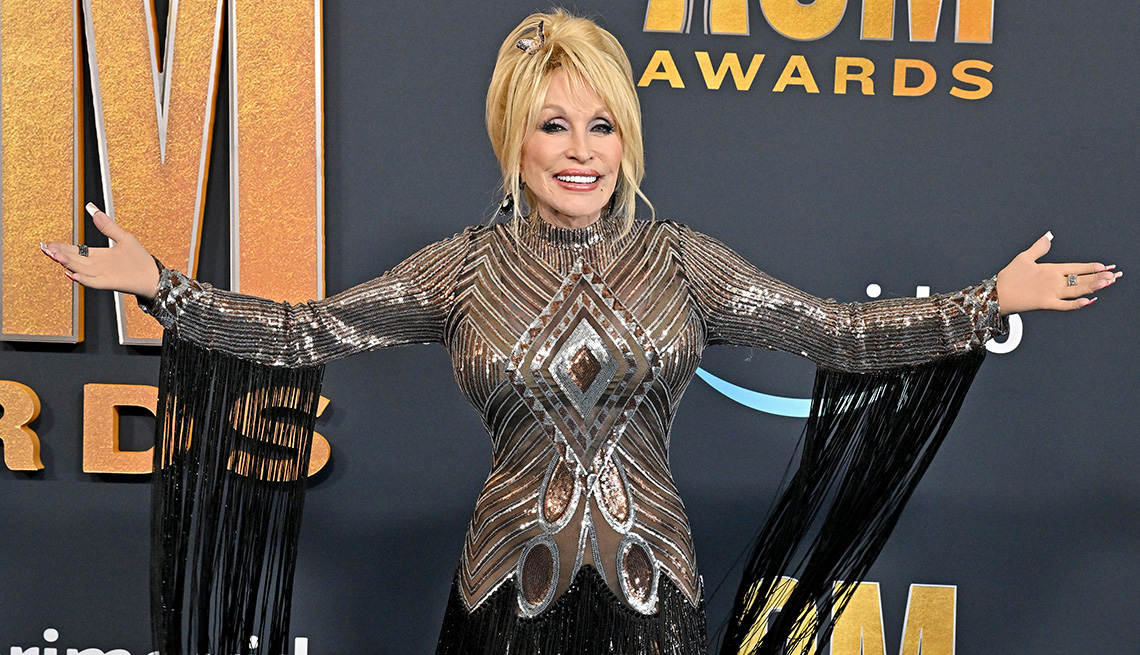 Dolly Parton on the red carpet at the 57th Academy of Country Music Awards