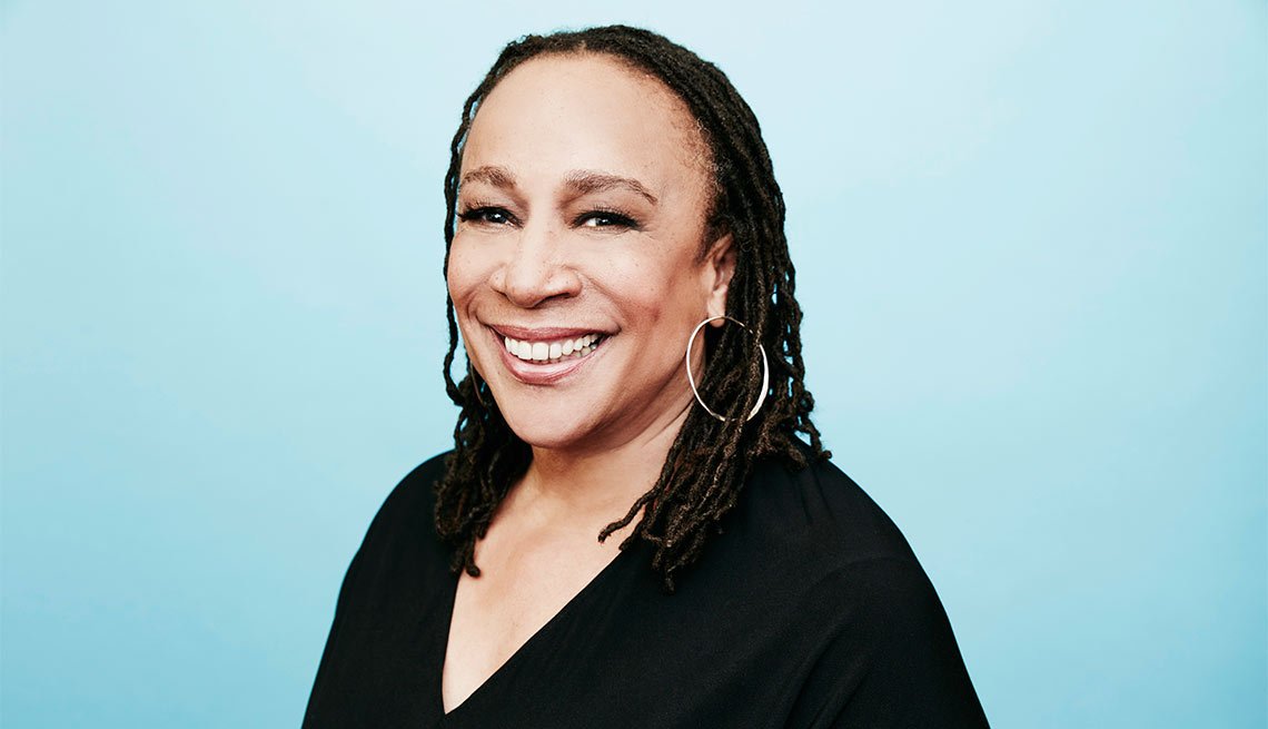 'Chicago Med's S. Epatha Merkerson Celebrity News Interview