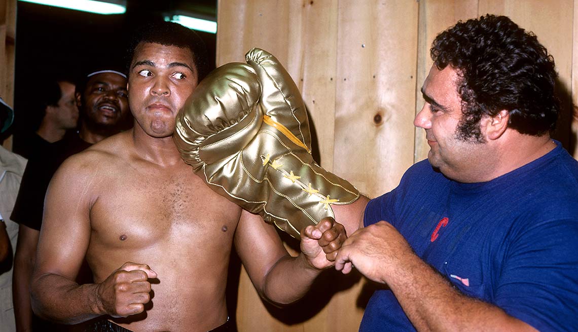 Muhammad Ali meets Vasily Alexeyev