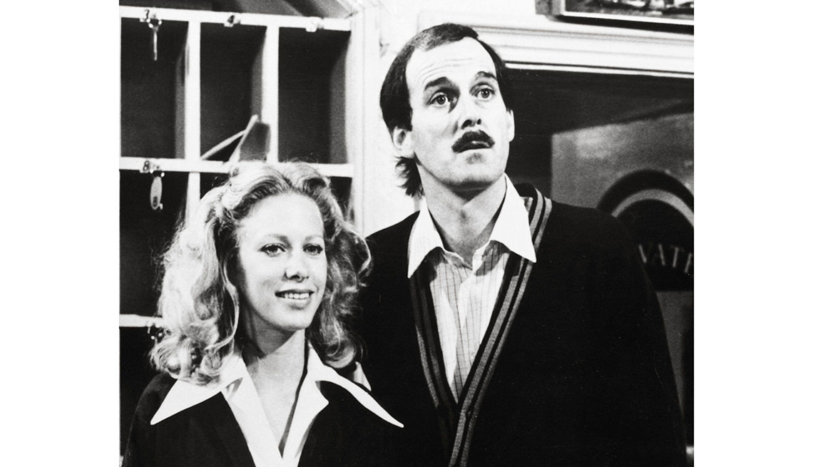 item 4 of Gallery image - John Cleese y Connie Booth