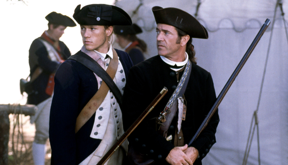 Heath Ledger y Mel Gibson en una escena de la película The Patriot