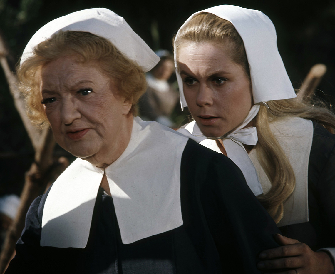 Marion Lorne y Elizabeth Montgomery en un episodio de Bewitched.
