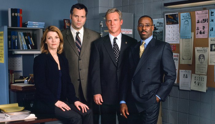 Kathryn Erbe, Vincent D'Onofrio, Jamey Sheridan and Courtney B. Vance in Law and Order Criminal Intent