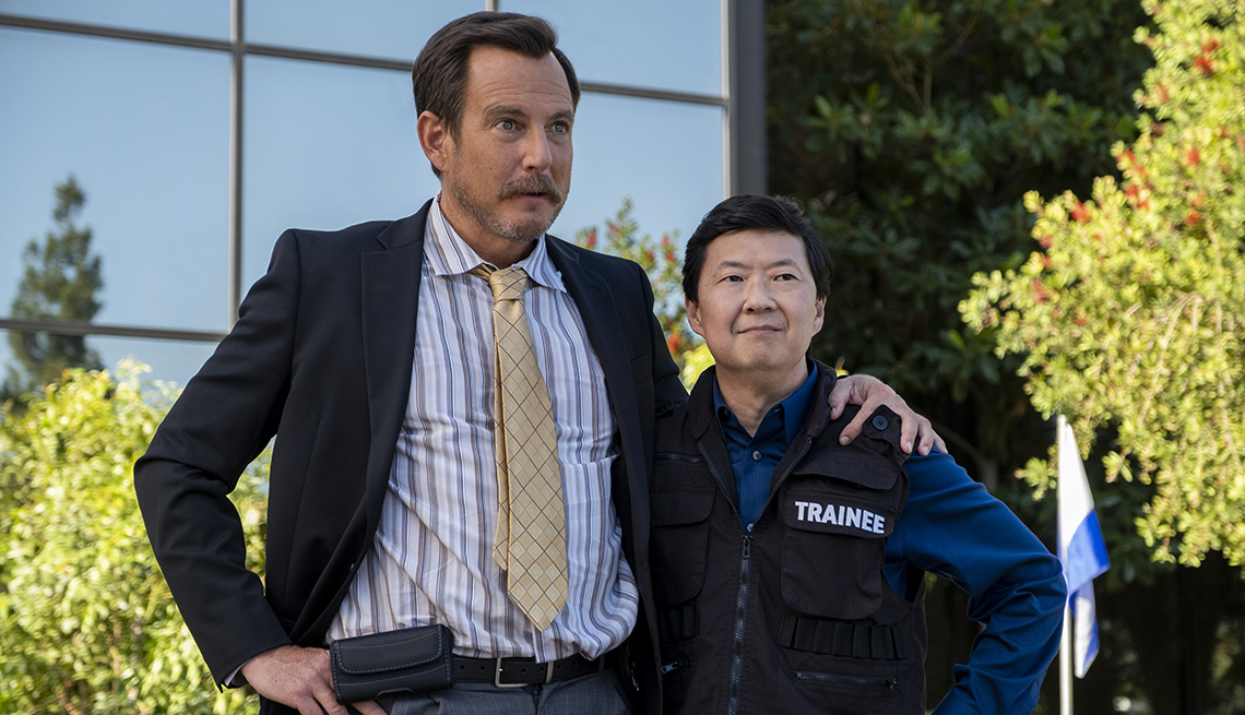 Will Arnett and Ken Jeong in a scene from the Netflix series Murderville
