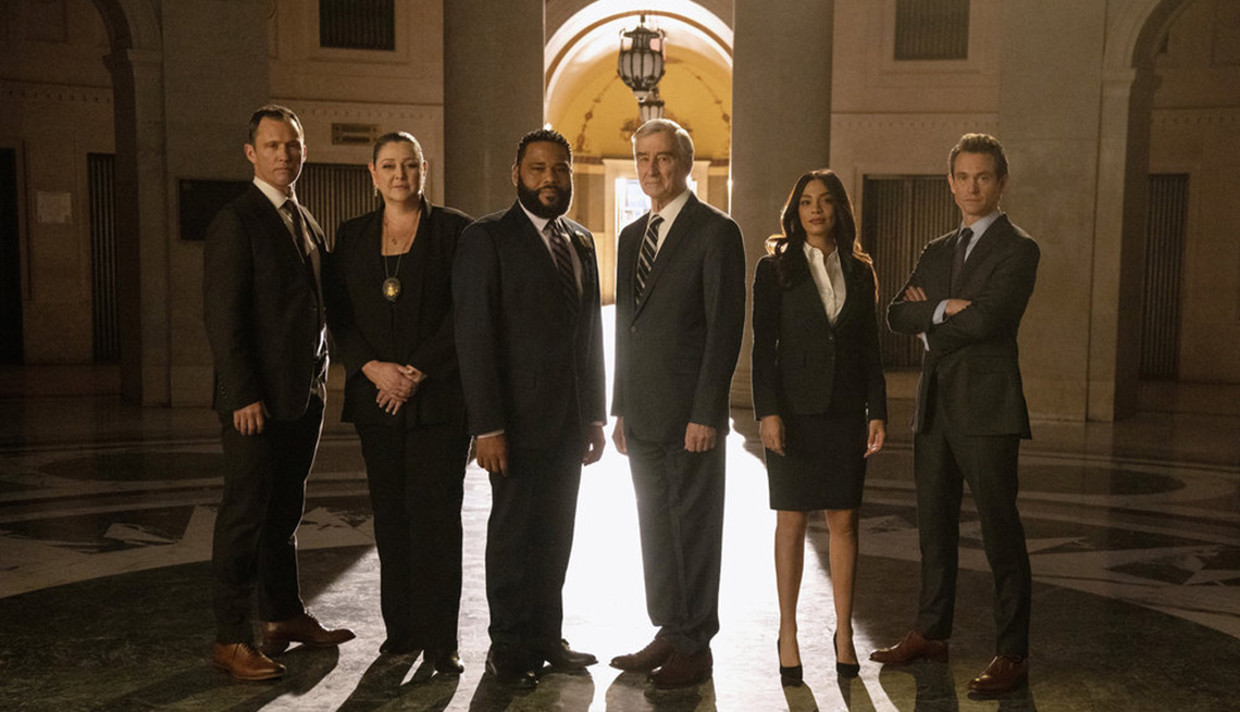 El elenco de la temporada 21 de Law & Order.