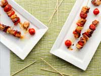 Brochetas de pollo a la parrilla con salsa de tamarindo  - receta por Denisse Oller