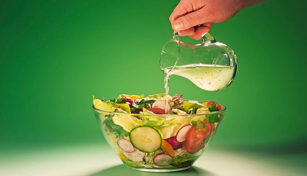 7 aderezos saludables para ensaladas