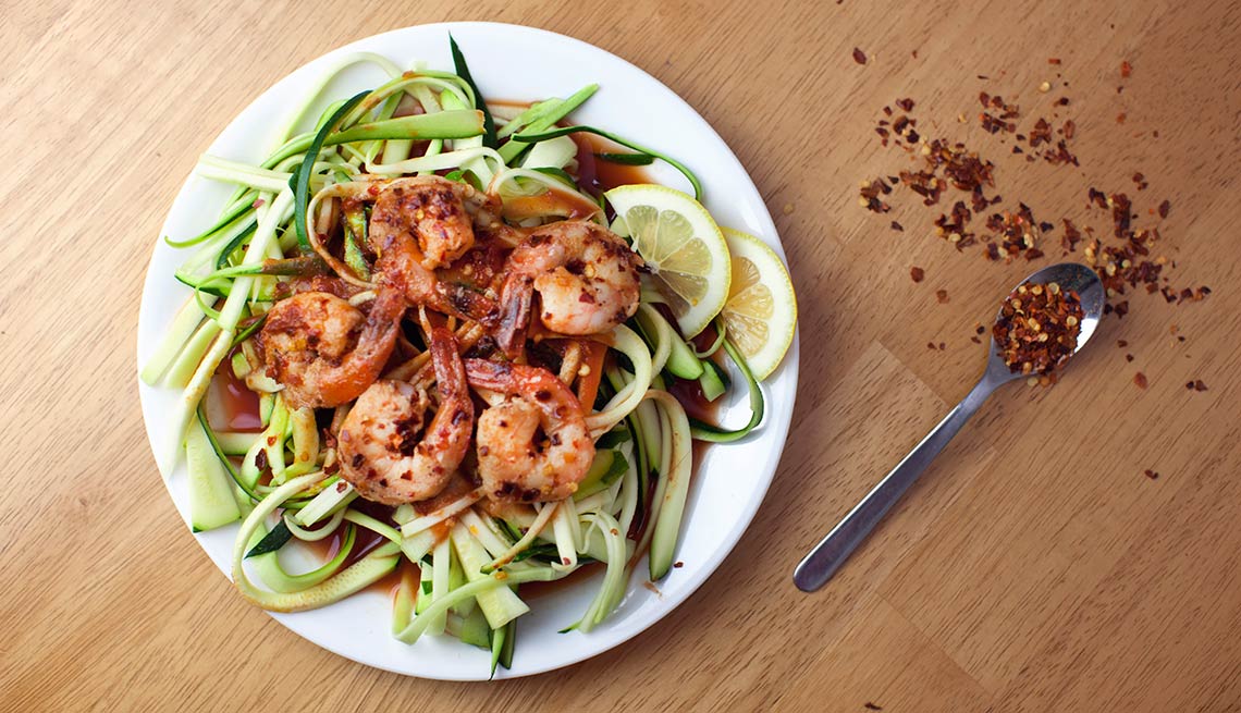 Zucchini Noodles with Shrimp and Spices