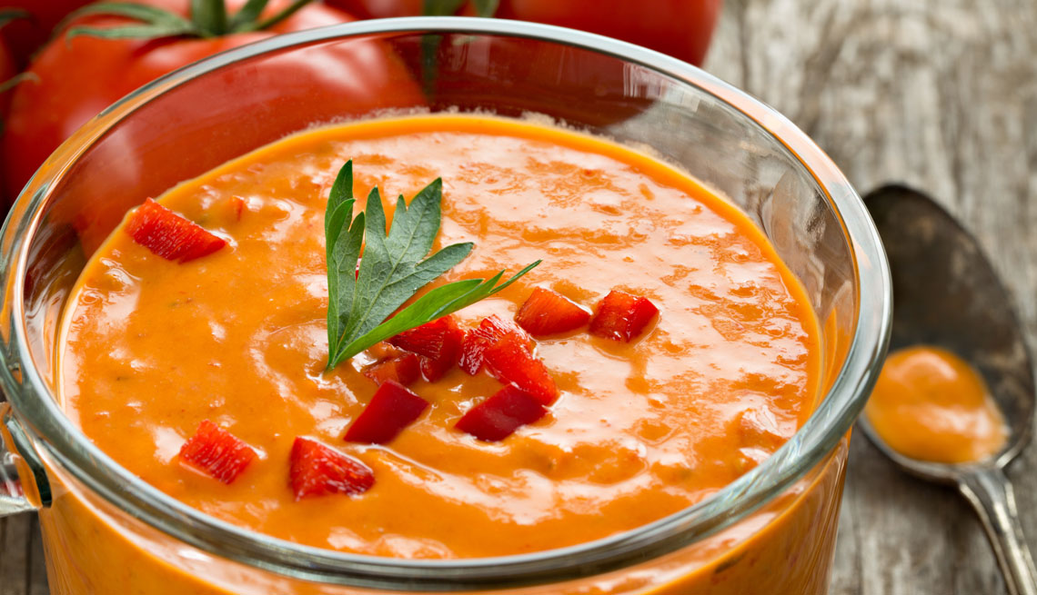 Sopa de tomate y pimiento rojo