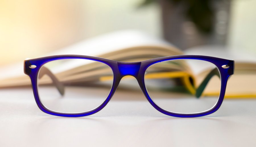 How To Buy Your First Set of Reading Glasses