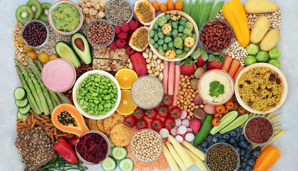 overhead shot of healthy foods that can lower your cholesterol