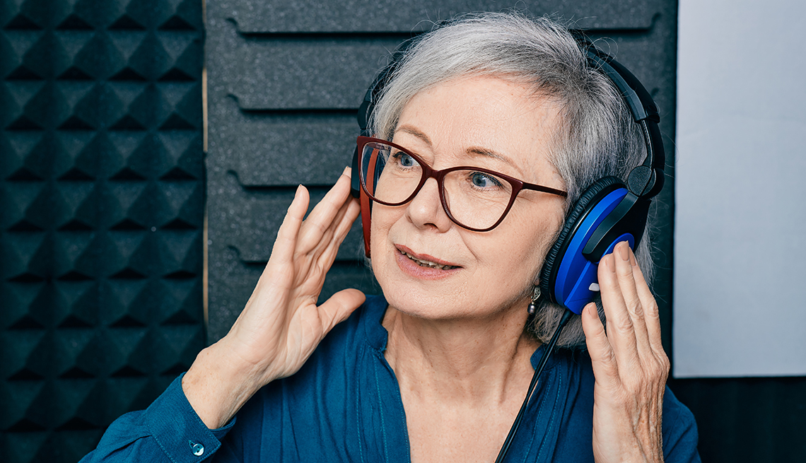 Tinnitus (Ringing in the Ears): Causes, Treatment and More
