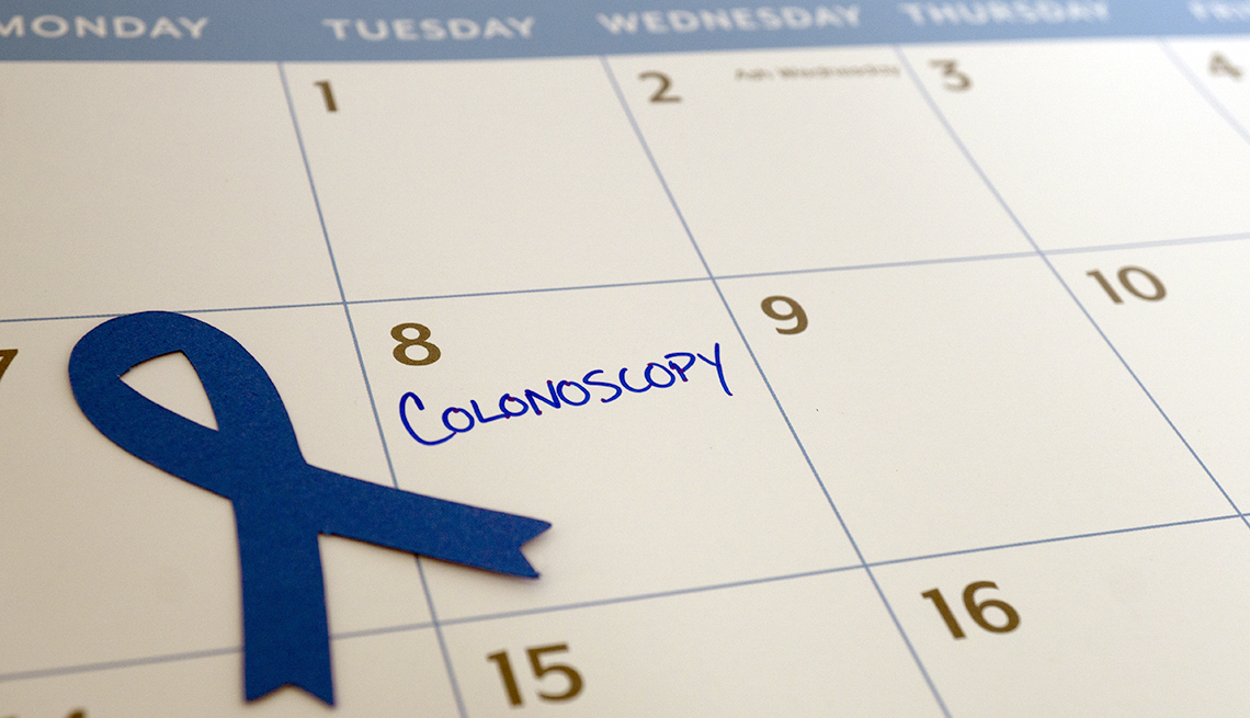 Calendario donde se ve escrito la palabra colonoscopía