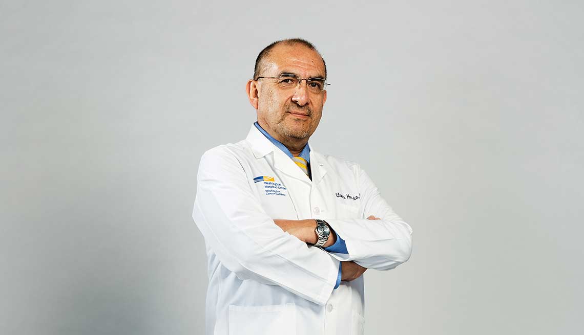 Dr. Elmer Huerta - Cómo arreglar el sistema de salud