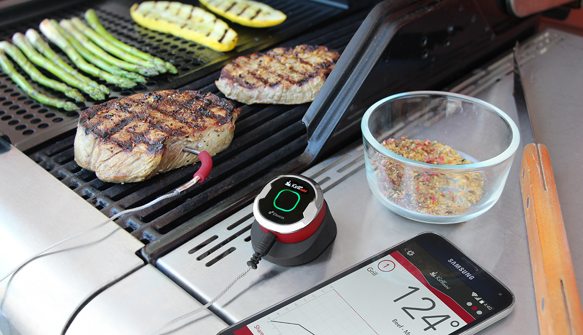 Food thermometer for the grill, Healthy Holiday Gift Guide 