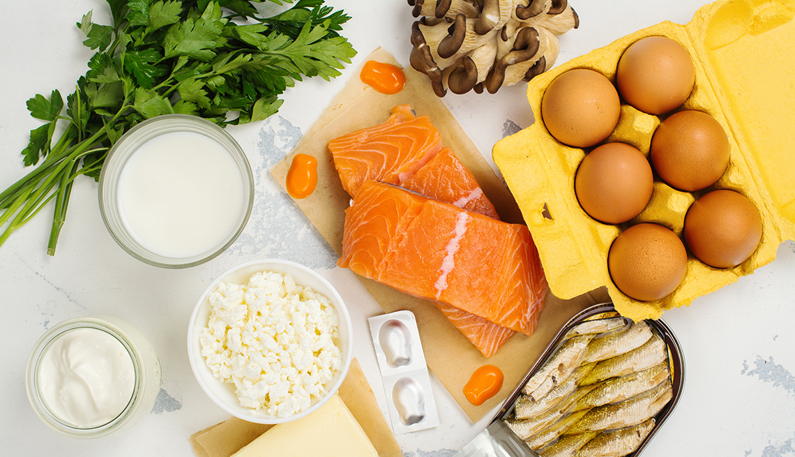 Alimentos ricos en vitamina D - Huevos, salmon, quesos