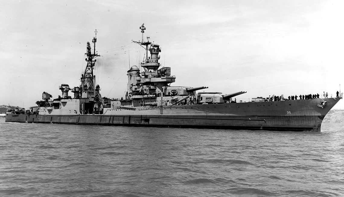 USS Indianapolis (CA-35).