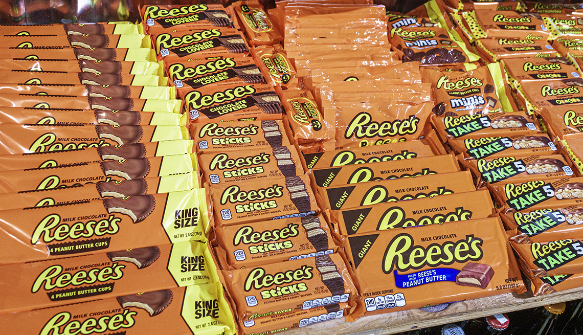 item 11 of Gallery image - Reese's peanut butter chocolate candy bars 