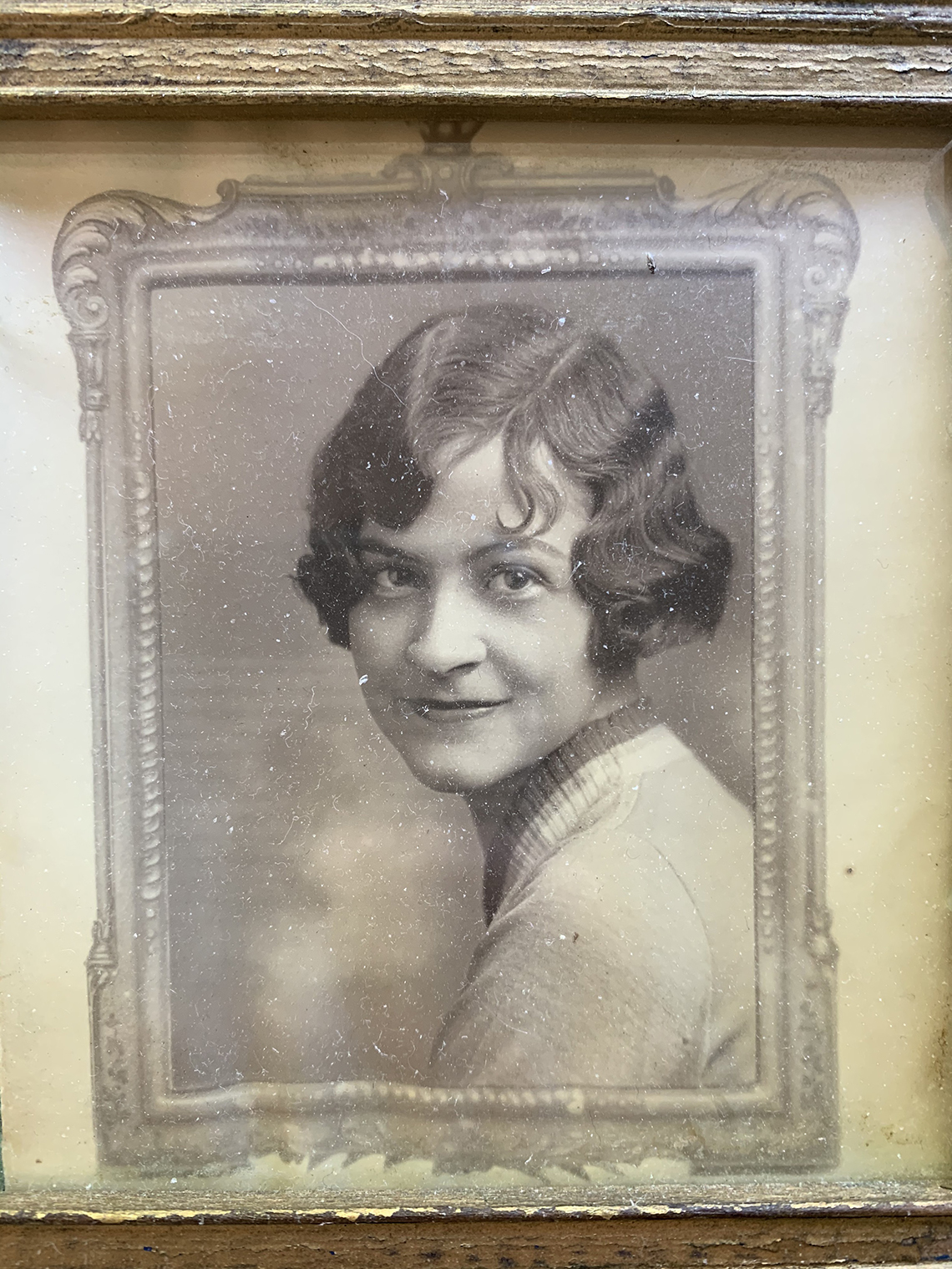 black and white photo of thelma sutcliffe as a young woman