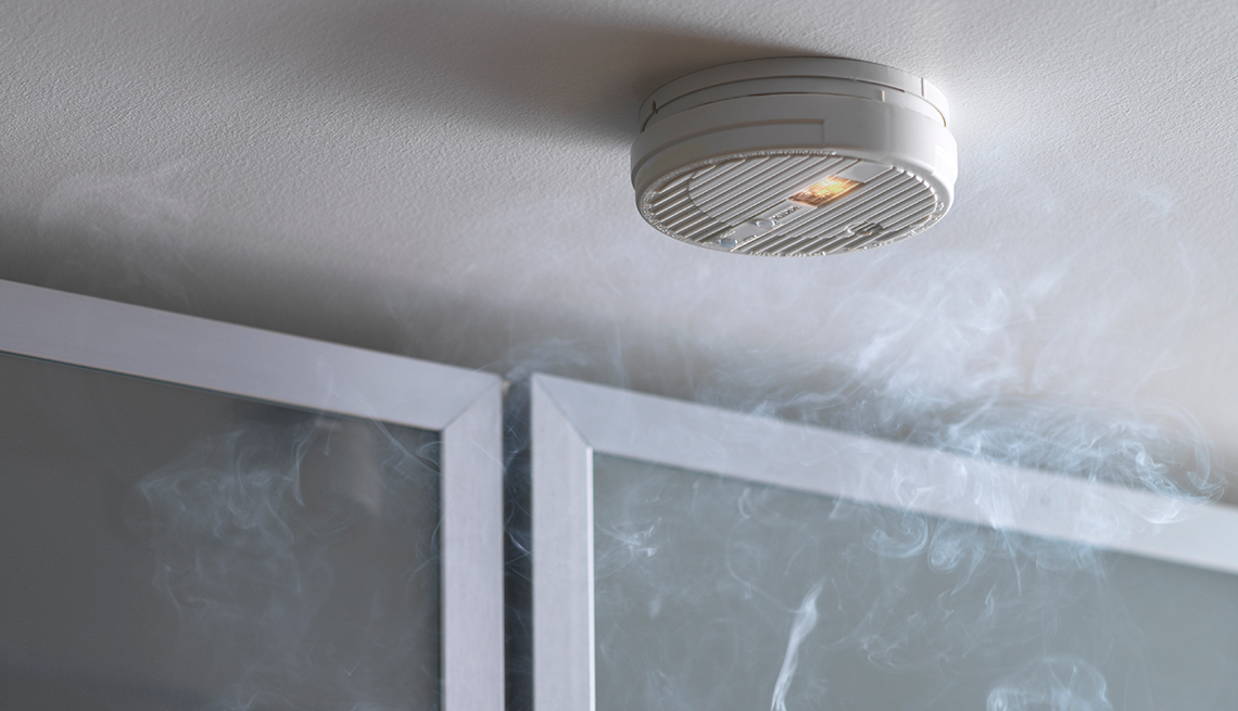 Detector de humo, 10 consejos para prevenir accidentes en el hogar