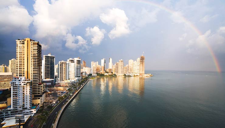 Arco Iris sobre la Ciudad de Panamá, Panamá como el mejor lugar de retiro en el 2014