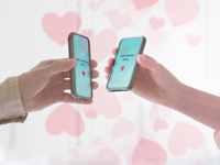 Texto para citas amorosas en dispositivos móviles - El papel de aplicaciones, GPS, y la fotografía digital en citas en amorosas en línea