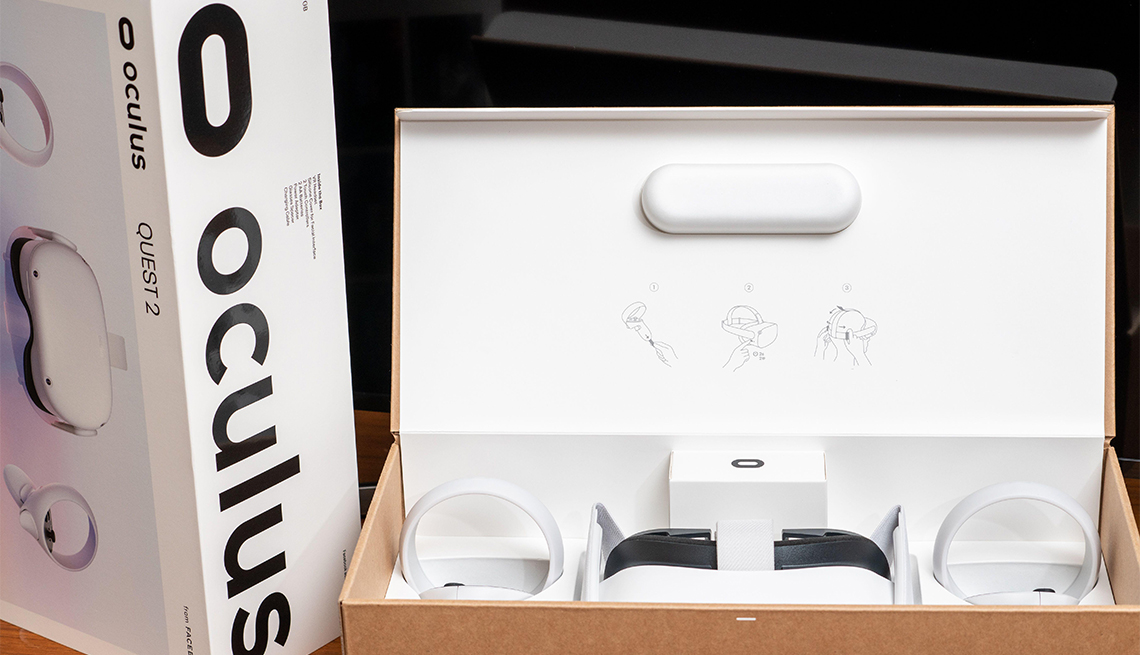 Auriculares Oculus Quest 2 VR en una caja