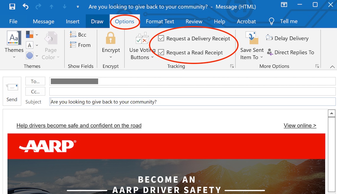 Captura de pantalla muestra al usuario cómo habilitar la opción de notificación de entrega y recibo de correos electrónicos