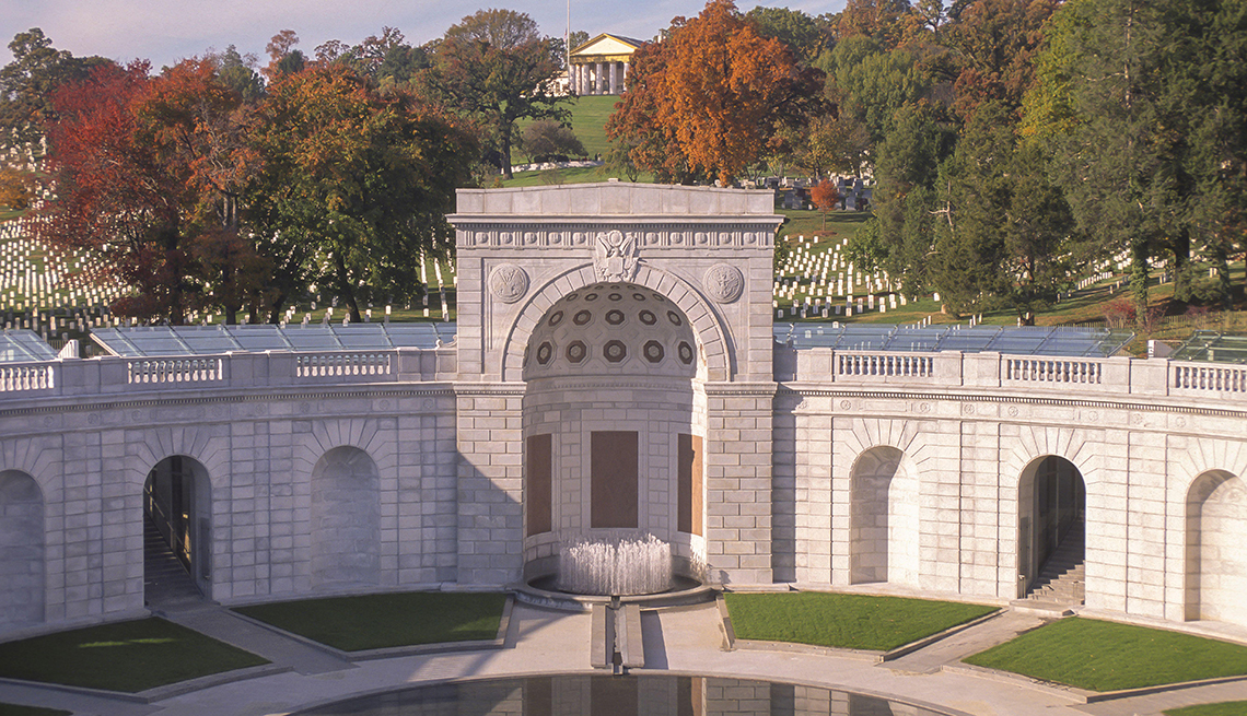 Monumento a las mujeres en las Fuerzas Armadas, en el Cementerio Nacional de Arlington