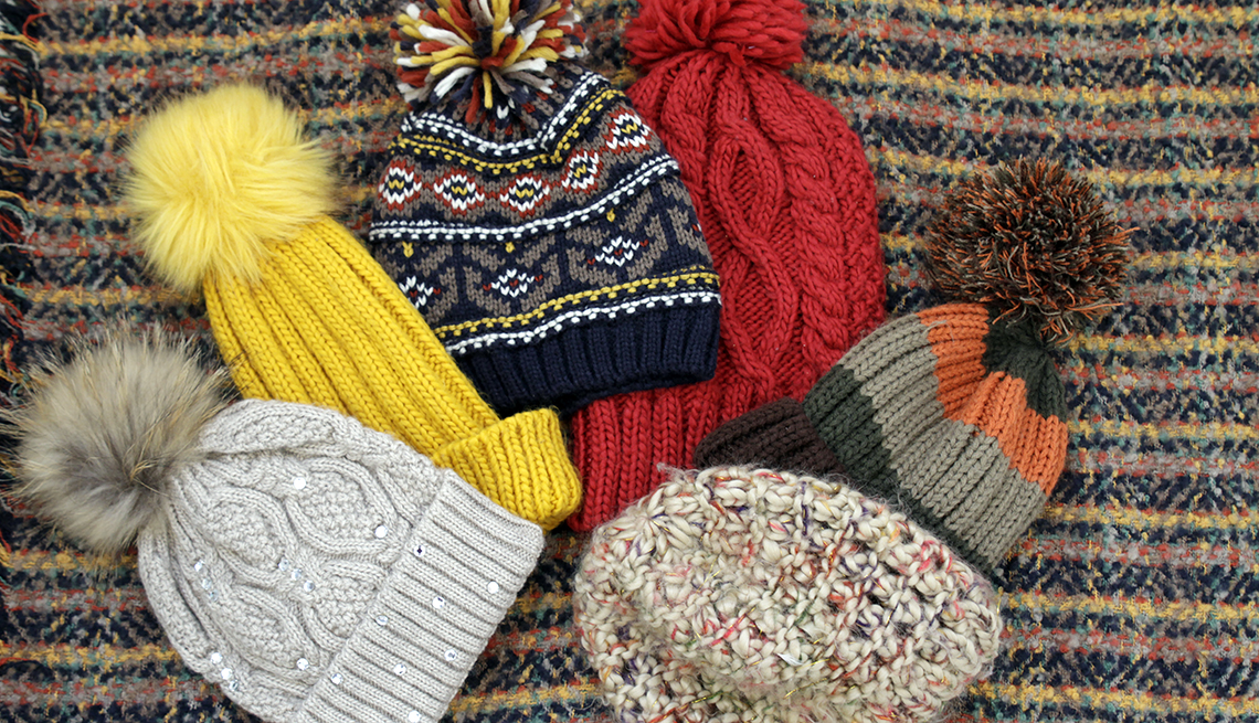 item 2 of Gallery image - Knitted hats 