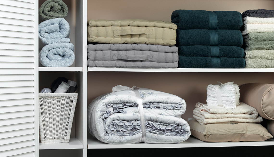 Cómo organizar sábanas, toallas y manteles - Cristina Mella - AARP