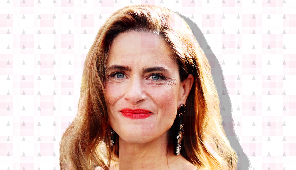 item 21 of Gallery image - amanda peet against white background with mini triangles