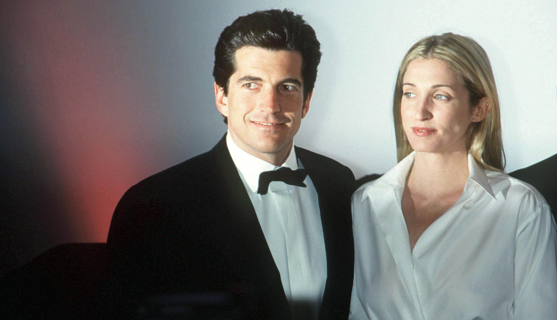 item 16 of Gallery image - John F. Kennedy Jr. and his wife Carolyn Bessette Kennedy attend the "Brite Nite Whitney" Fundraising Gala March 9, 1999