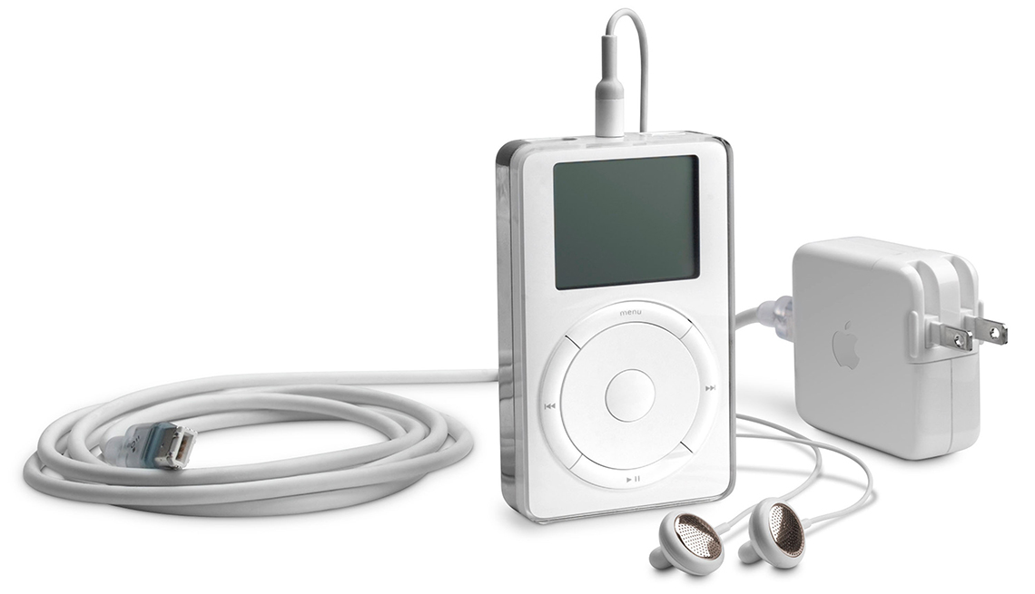 item 9 of Gallery image - apple I pod with charger and earphones on white background