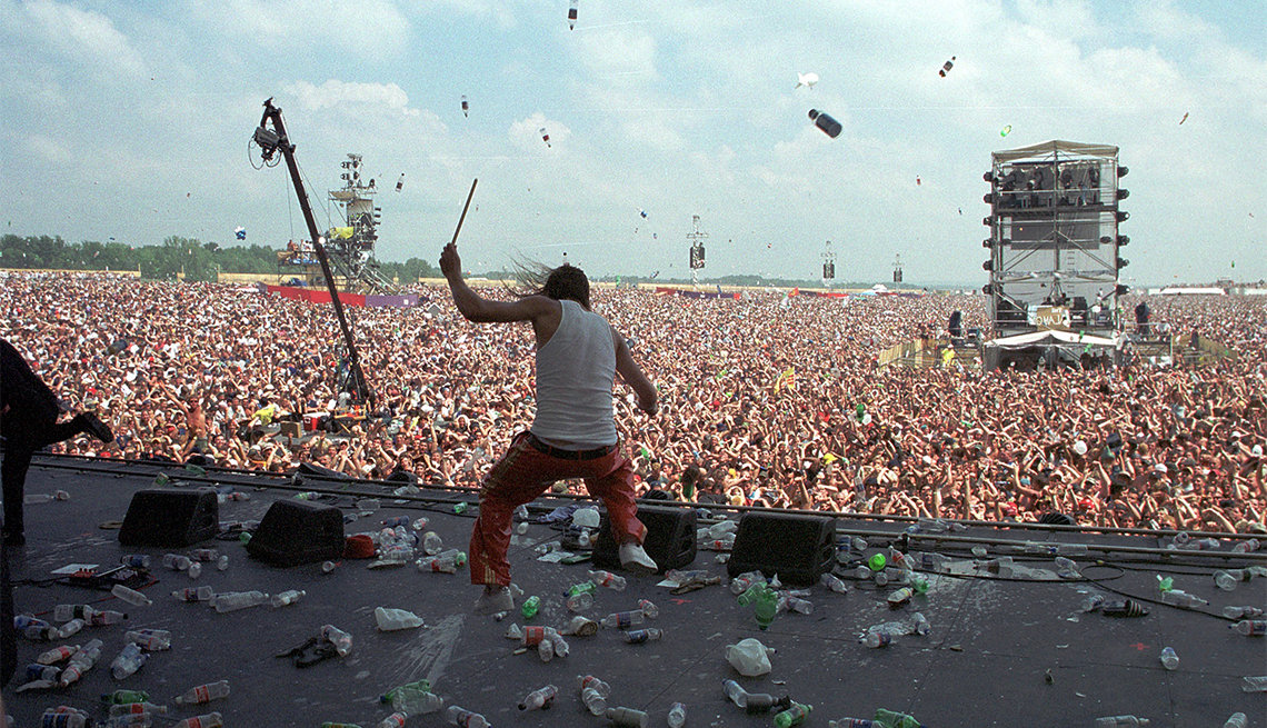 item 10 of Gallery image - Kid Rock during Woodstock '99 in Saugerties, New York