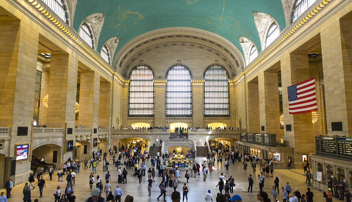Crowds of people in New York's Grand Central Station