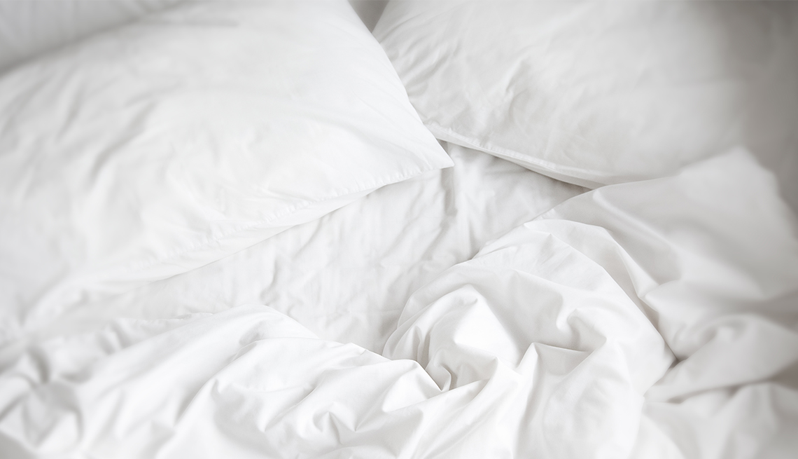 White bedsheets with pillows
